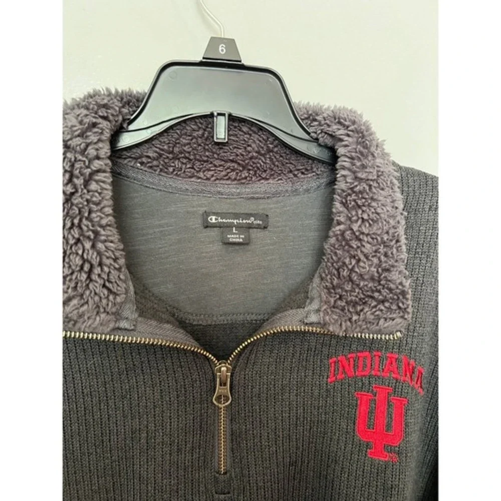 Champion Indiana University 1/4 zip sweater‎ size L